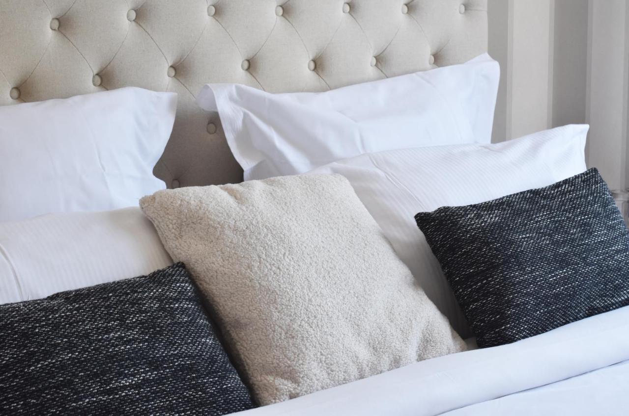 Le Boeuf Couronne - Hotel & Restaurant Chartres- Logis Hotels Zewnętrze zdjęcie