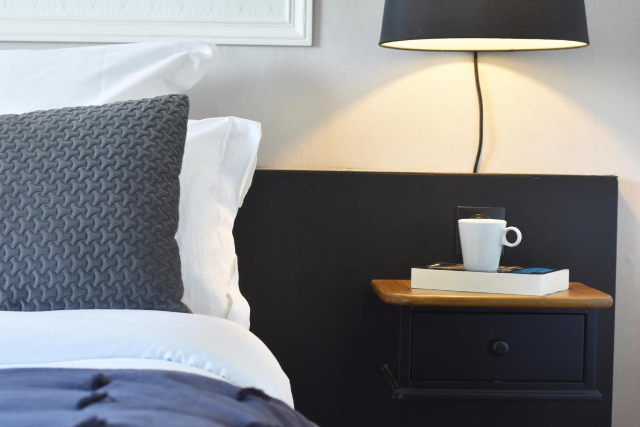 Le Boeuf Couronne - Hotel & Restaurant Chartres- Logis Hotels Zewnętrze zdjęcie