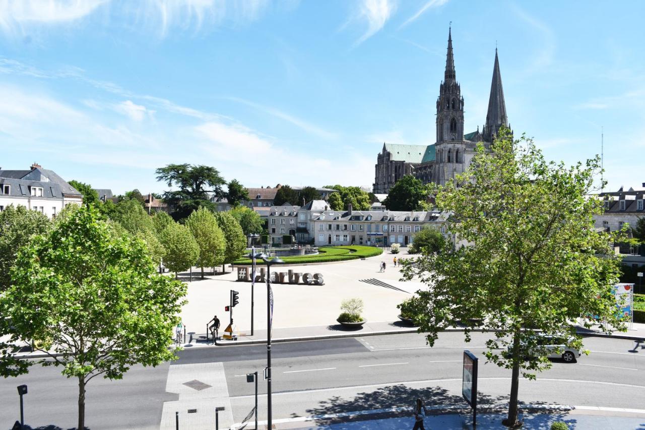 Le Boeuf Couronne - Hotel & Restaurant Chartres- Logis Hotels Zewnętrze zdjęcie