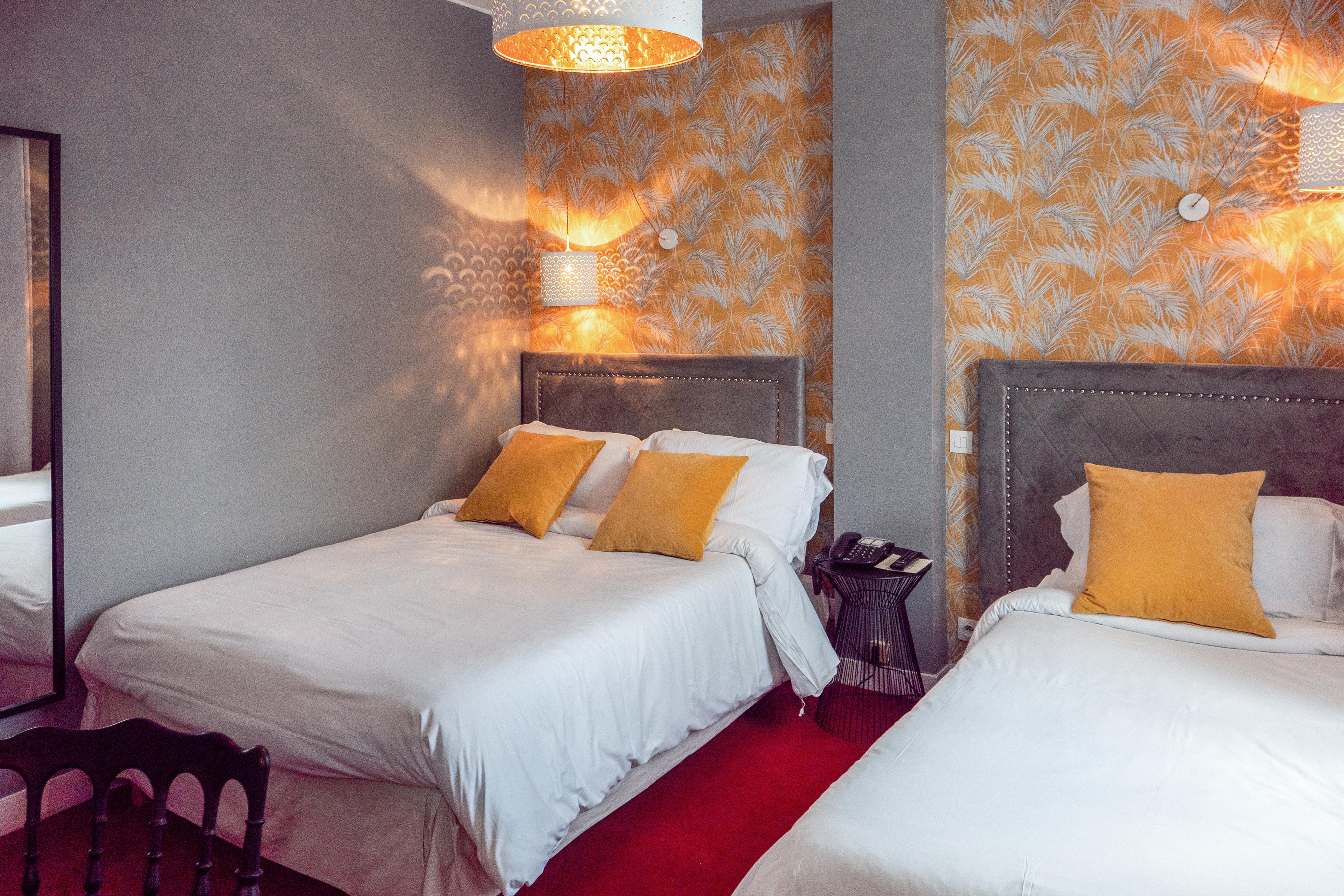 Le Boeuf Couronne - Hotel & Restaurant Chartres- Logis Hotels Zewnętrze zdjęcie