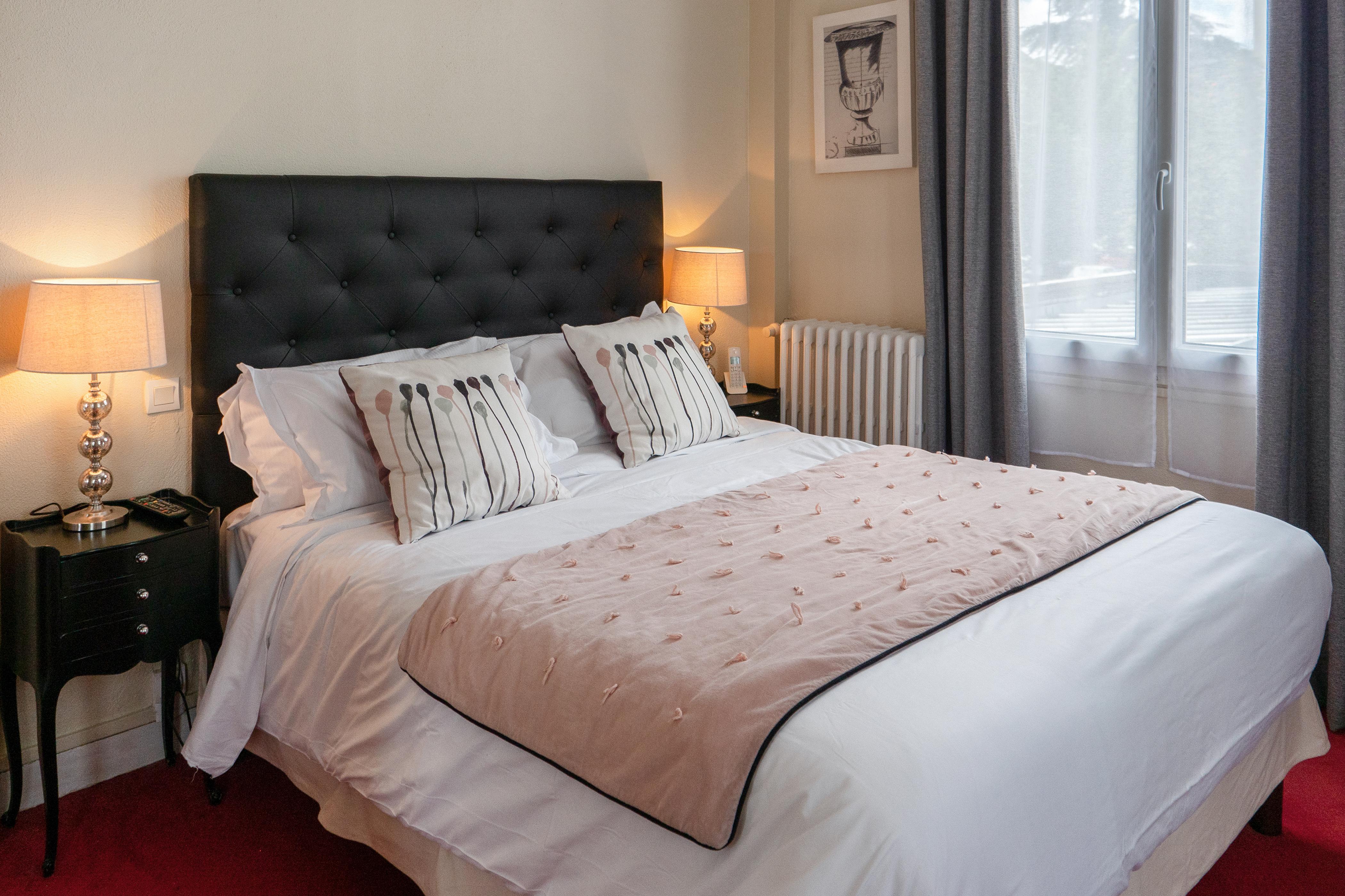 Le Boeuf Couronne - Hotel & Restaurant Chartres- Logis Hotels Zewnętrze zdjęcie