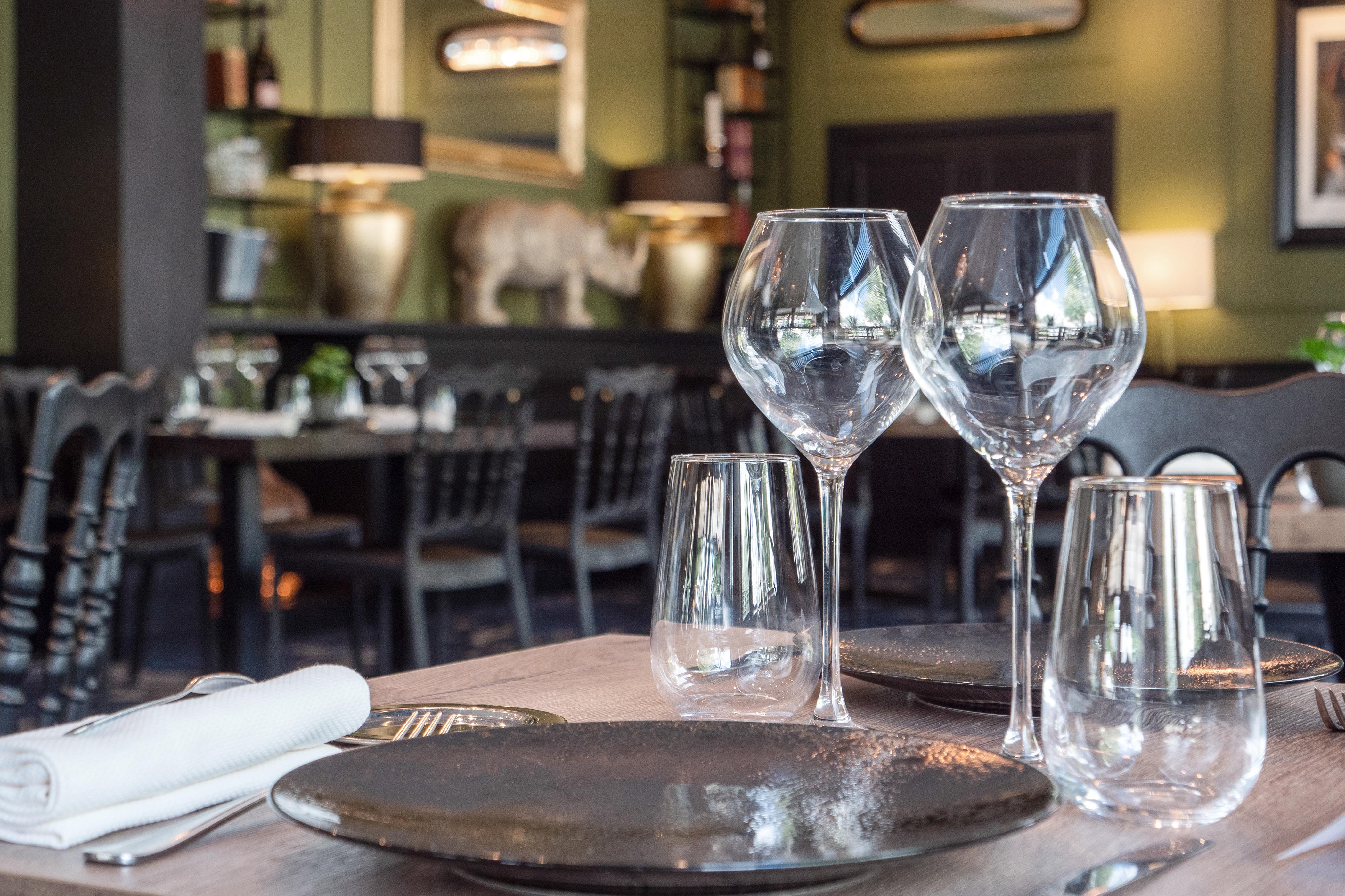 Le Boeuf Couronne - Hotel & Restaurant Chartres- Logis Hotels Zewnętrze zdjęcie
