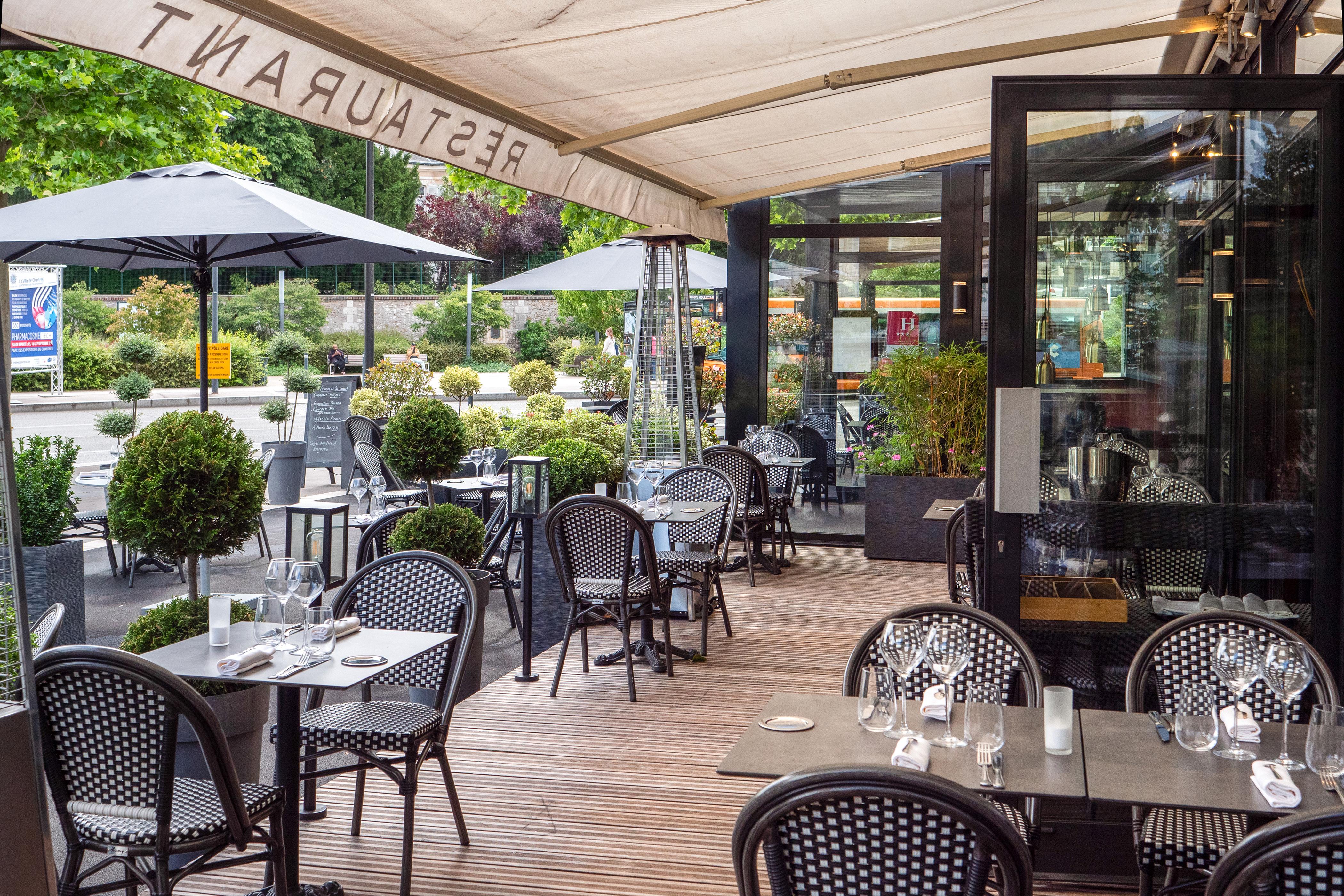 Le Boeuf Couronne - Hotel & Restaurant Chartres- Logis Hotels Zewnętrze zdjęcie