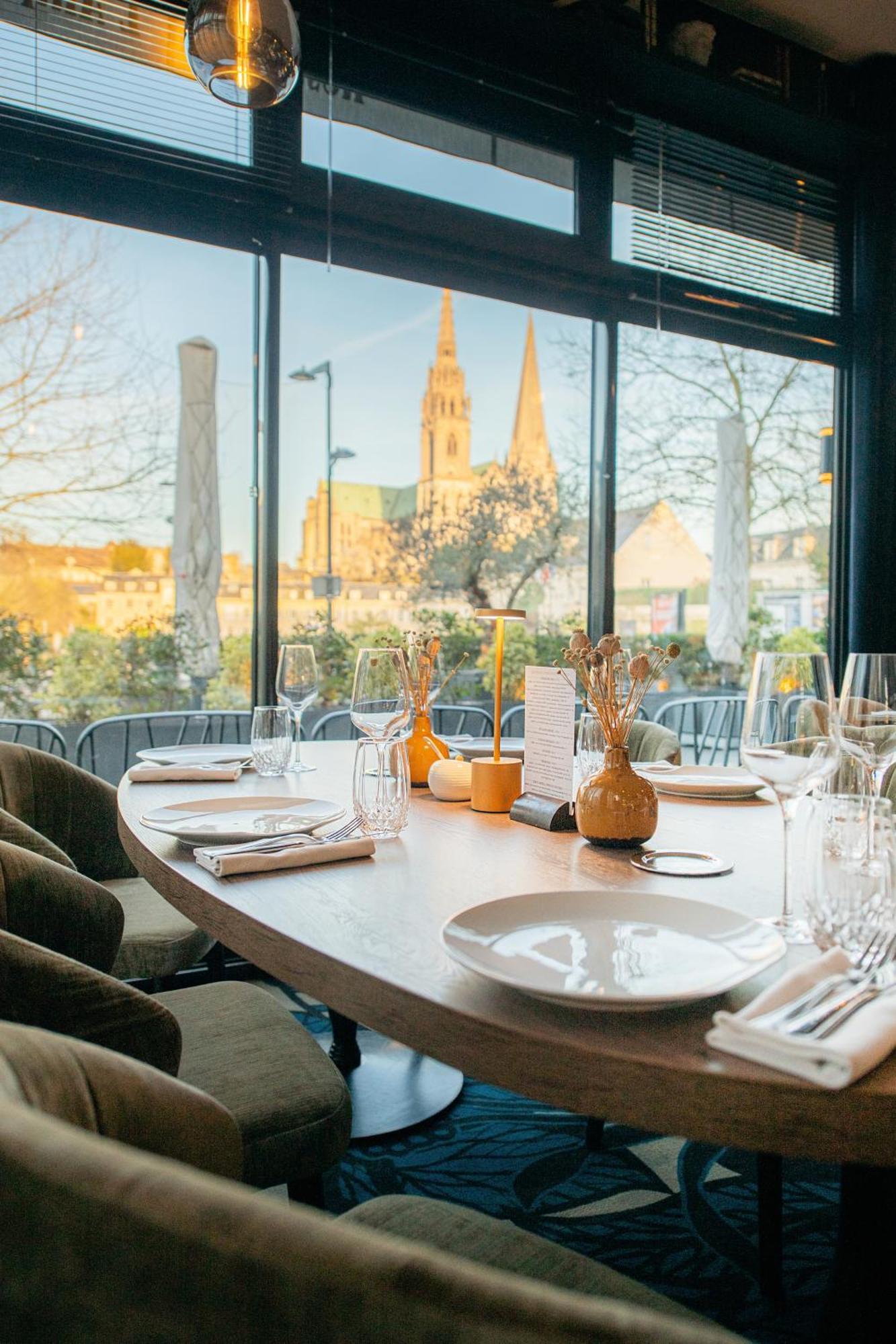 Le Boeuf Couronne - Hotel & Restaurant Chartres- Logis Hotels Zewnętrze zdjęcie